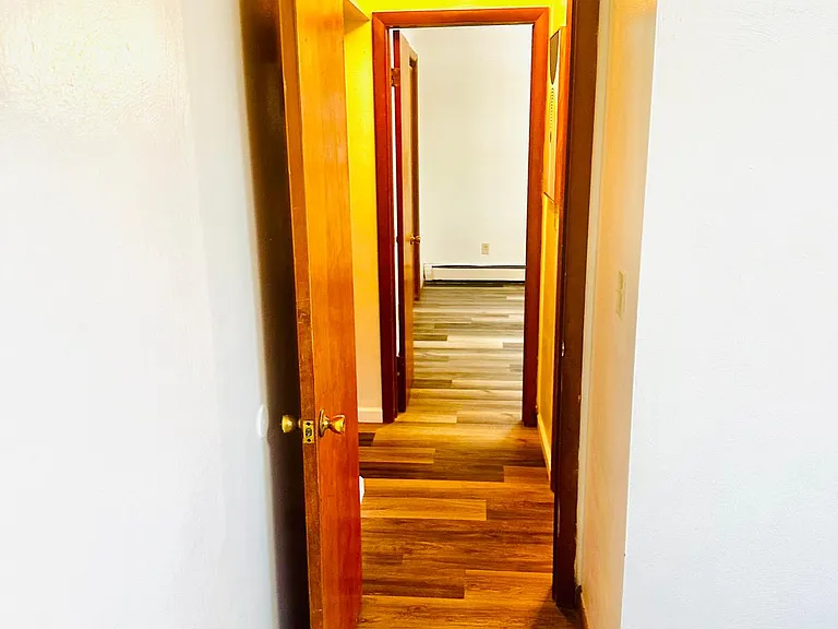 680 Cook Ave #4 — Photo 5