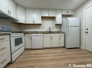 860 Southbridge St APT 4, Worcester, MA 01610