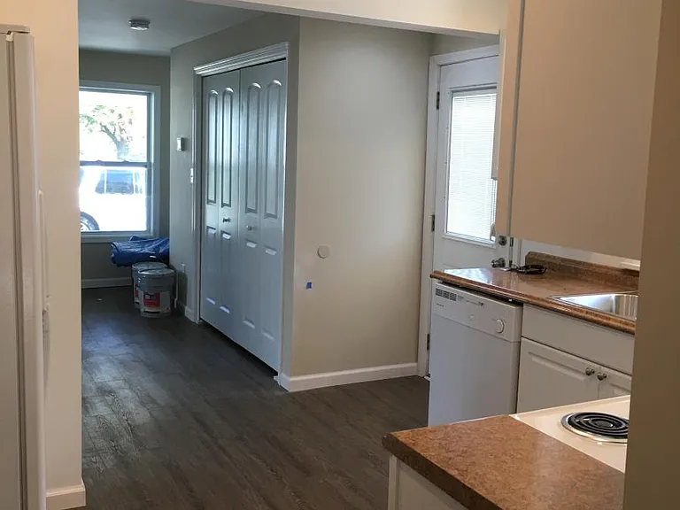 104 Franklin Ave #1 — Photo 8