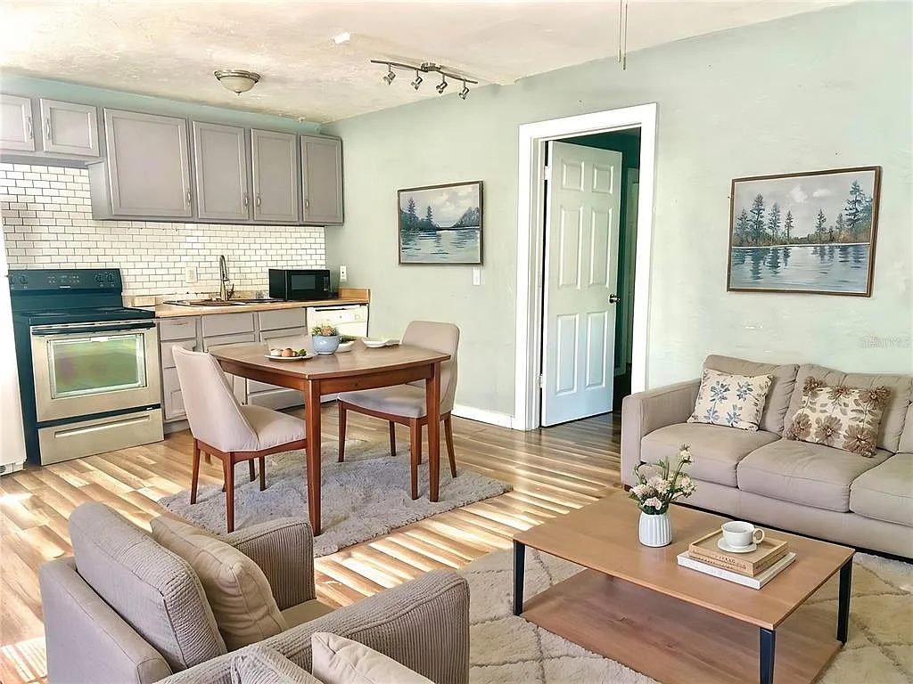 1 bed, 1.0 bath, 500 sqft, $1,150 — Photo 2