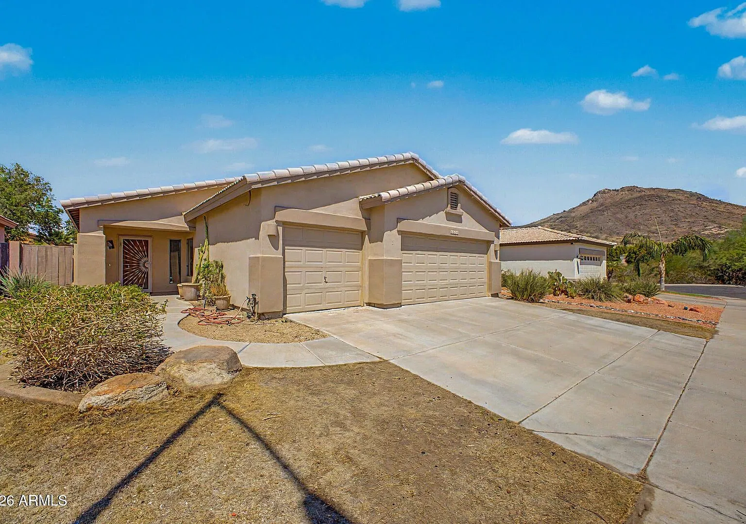 5 bedroom 2 bath Phoenix home! — Photo 2