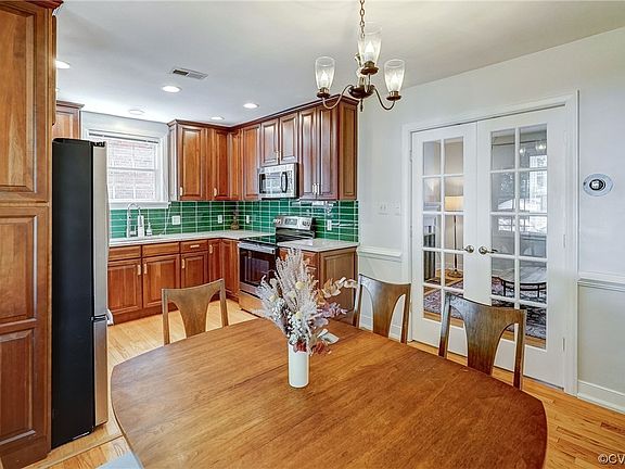 5th image of 4608 Kensington Ave