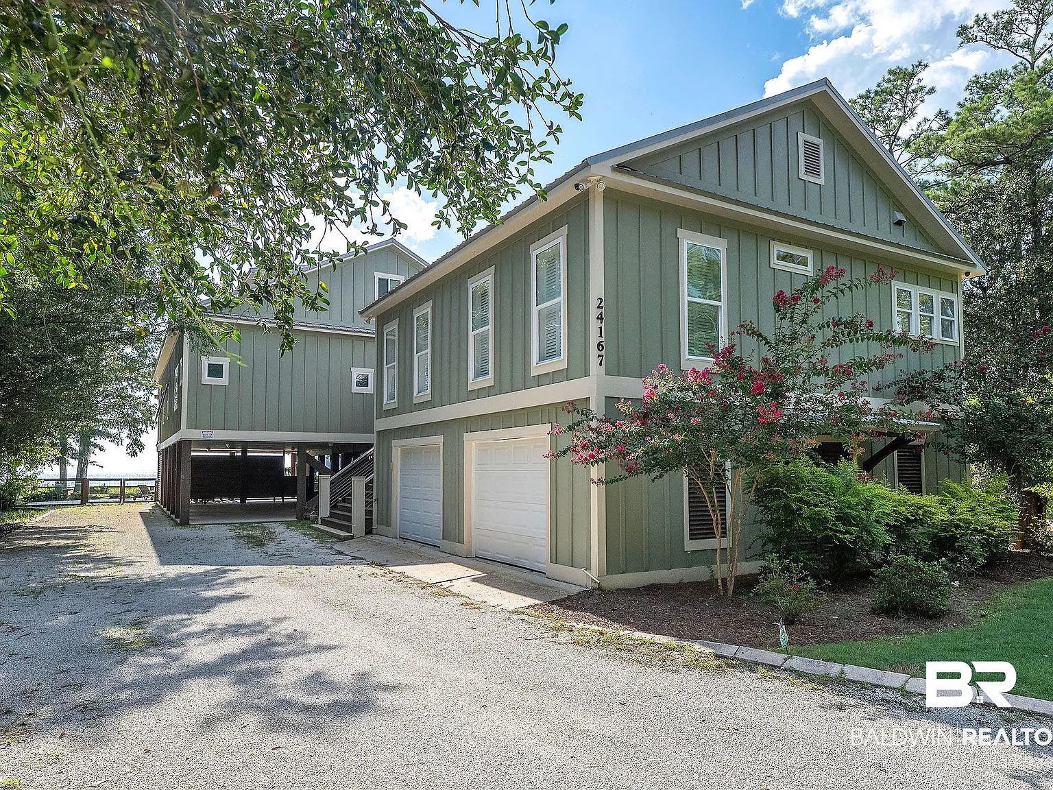 4 bed, 5.0 bath, 4424 sqft, $6,500 — Photo 2