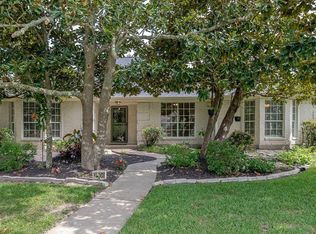 2506 Pinebrook Ln, Seabrook, TX 77586