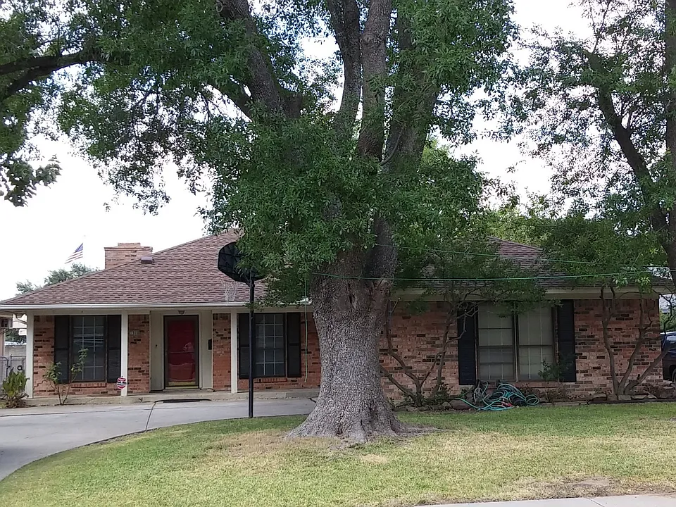 1908 Hood Cir