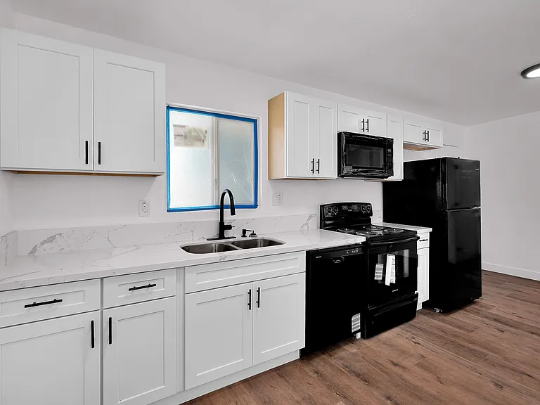 25752 Ellis St #C — Photo 7