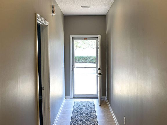 4th image of 546 HOPEWELL Drive
