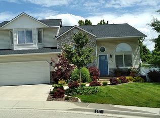 695 S Mohican Ln, Pleasant Grove, UT 84062