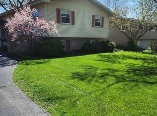 623 Rose Ct, Lisle, IL 60532