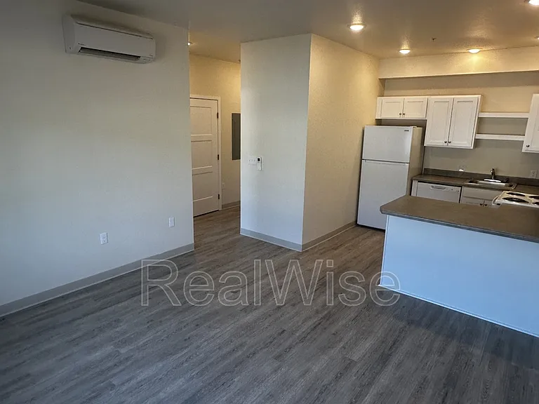 1935 Table Rock Rd #6 — Photo 8