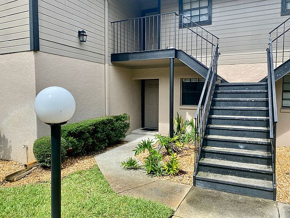 2nd image of 4015 Ashford Green Pl #D103