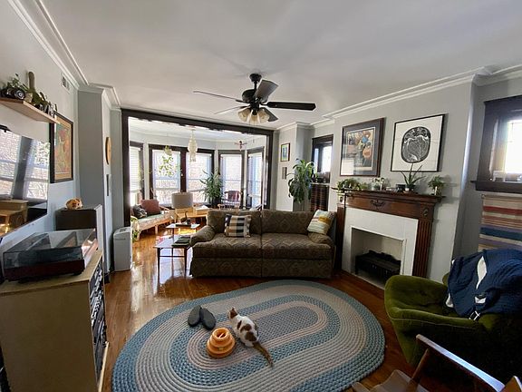 4th image of 4859 N Rockwell St #3