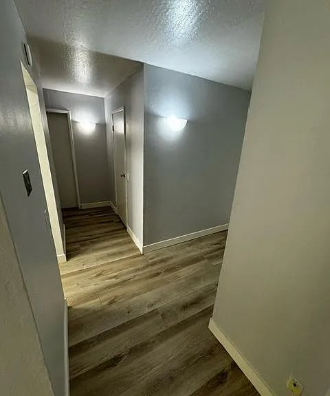 North Lake Tower — Photo 13