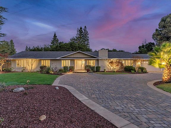 3rd image of 14020 Arcadia Palms Dr