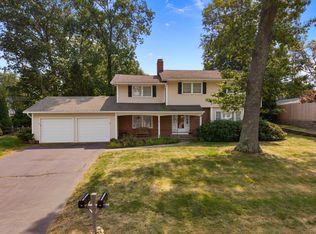 96 Fenwood Drive, Old Saybrook, CT 06475