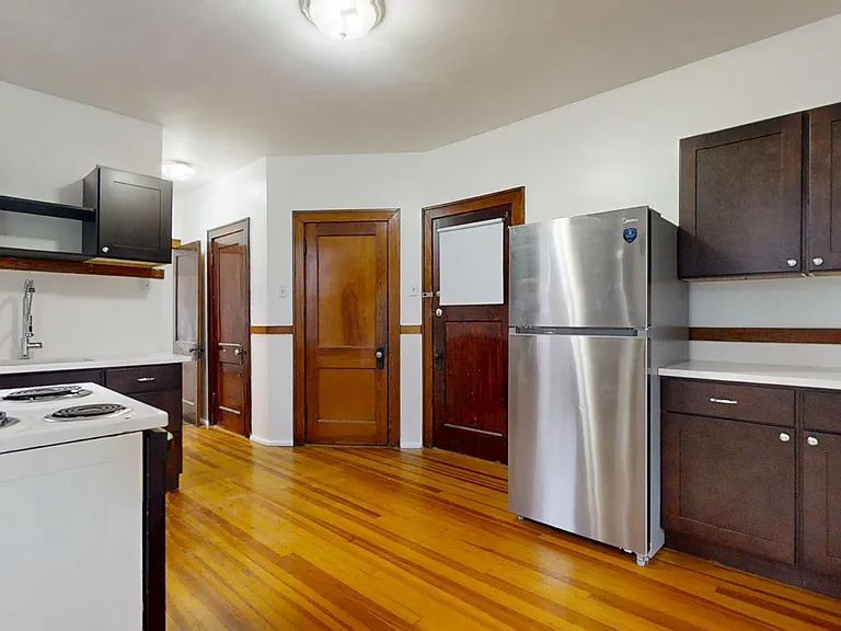 3704 Fairview Ave #2W — Photo 15
