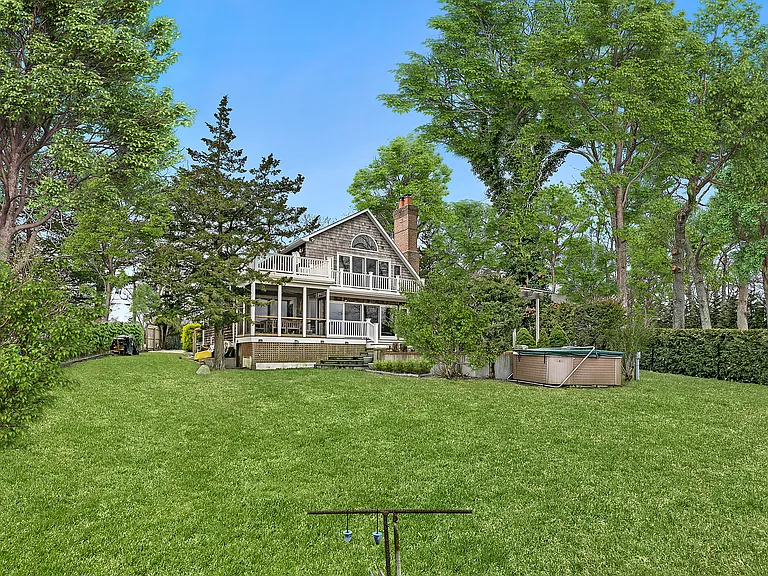 52 Noyac Harbor Rd — Photo 3