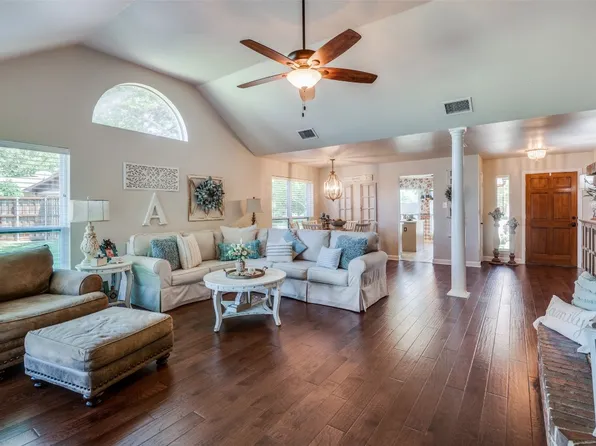 2205 Meandering Way, McKinney, TX 75071