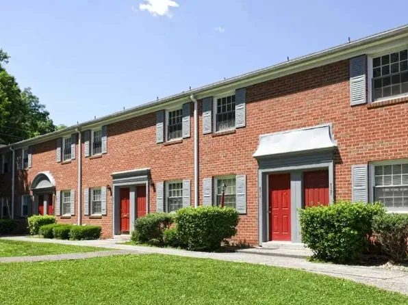 Colonial Yorktown, 2920 Brandon Ave SW #E9c9a2aa5, Roanoke, VA 24015