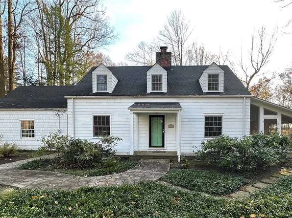 7823 Larkspur Rd, Chagrin Falls, OH 44022