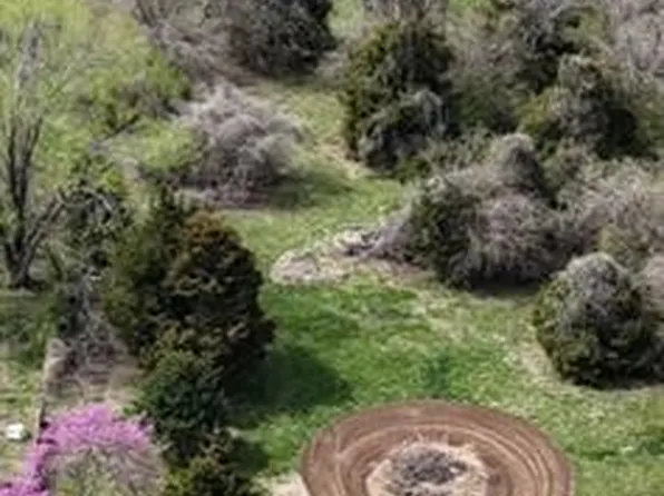 1910 S State Route 7, Independence, MO 64057