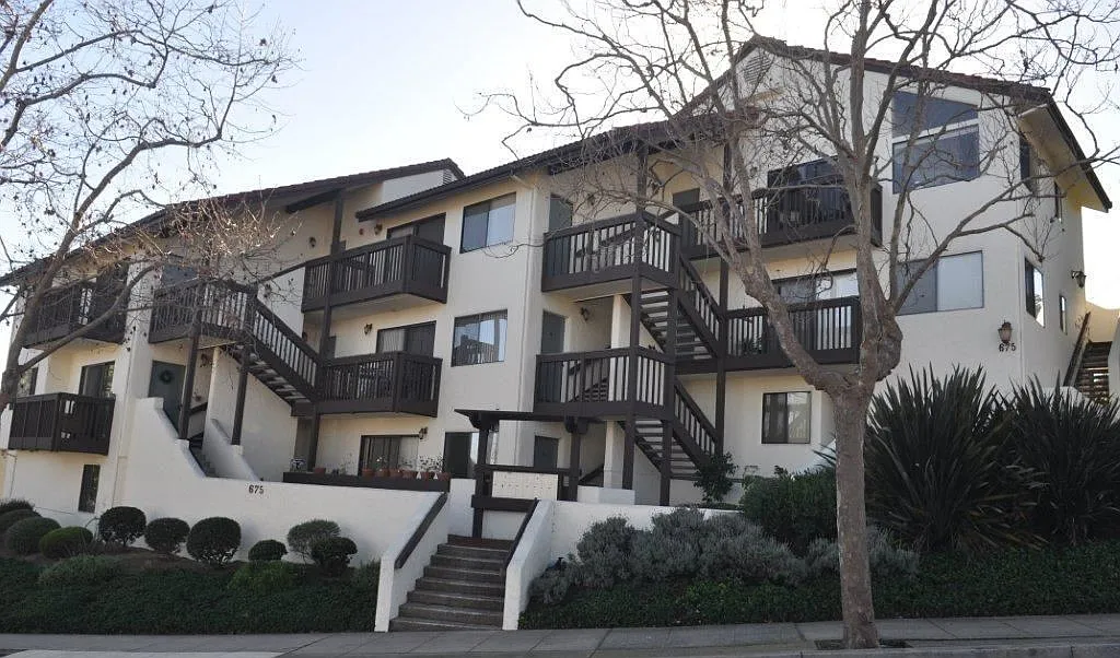 Building Photo - 675 Jefferson St