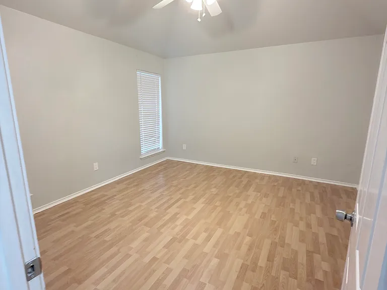 806 Burr Oak Dr — Photo 14