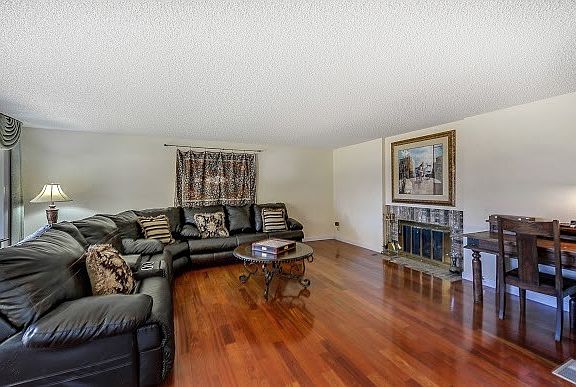 4th image of 7317 96th Ave SW