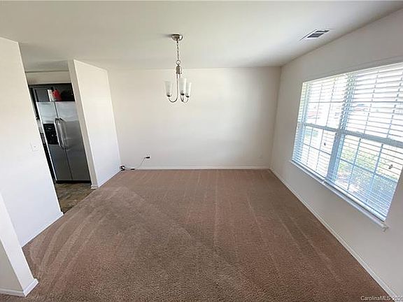 4th image of 3841 Hope Marian St