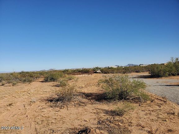 4th image of XX00 N 523rd Avenue #-