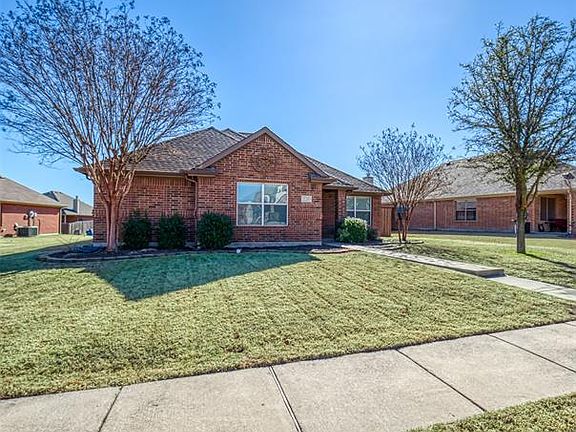 4th image of 220 Cliffbrook Dr
