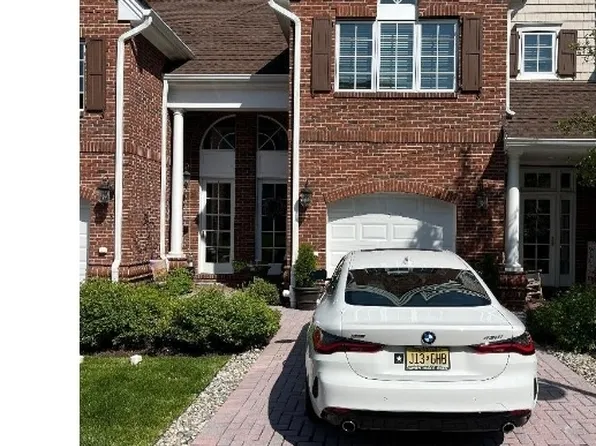 2 Schmidt Cir, Watchung Boro, NJ 07069