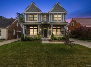 2624 Buckingham Ave, Birmingham, MI 48009