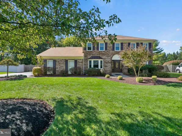 34 Meer Dr, Langhorne, PA 19053