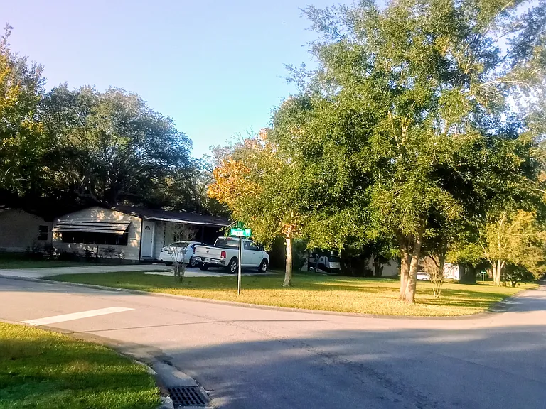 701 Harper Pl — Photo 1
