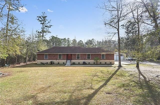 1st image of 103 Fischer Dr