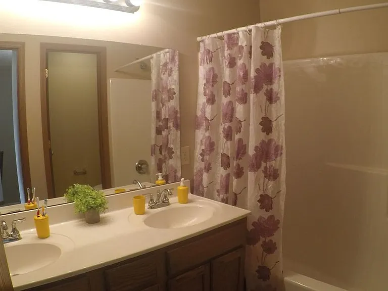 Crosspoint Apartments — Photo 56