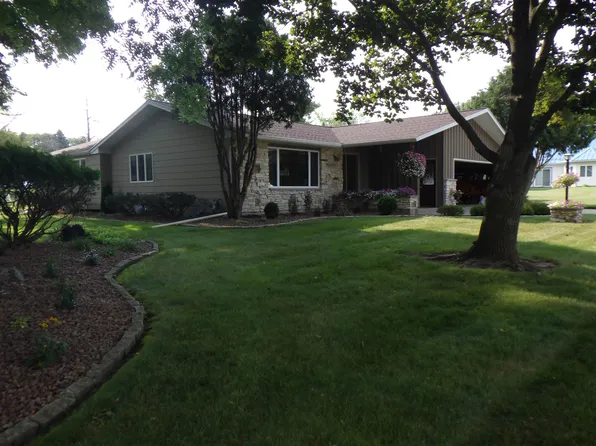 220 Pine St, Clintonville, WI 54929