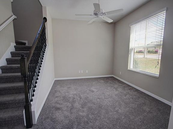 3rd image of 7356 Country Run Pkwy