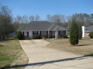 320 Payson Rd, Deatsville, AL 36022