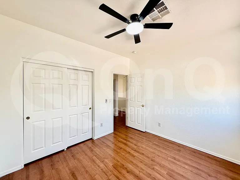 9940 E Medina Ave — Photo 17