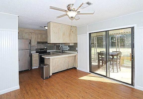 5th image of 207 Stratford Dr