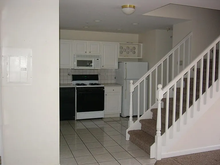 1368 Easton Rd #3 — Photo 9