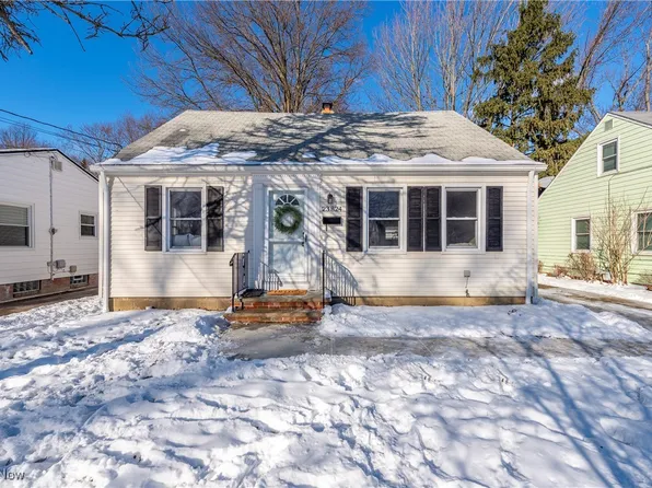 23824 Lucille Dr, North Olmsted, OH 44070