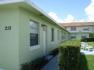 215 Lakeview Ave, Lake Worth, FL 33462
