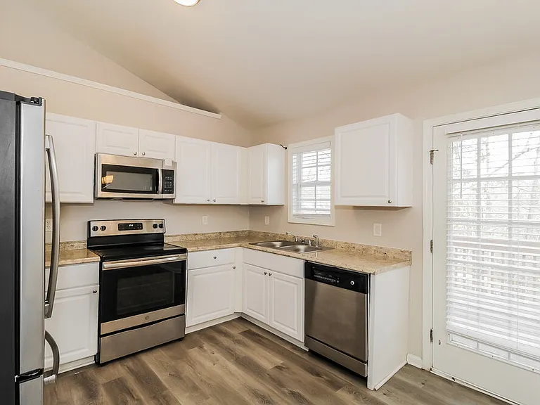 6548 Snowbird Ln — Photo 8