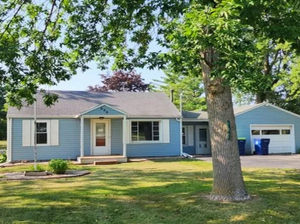 895 Schust Rd, Saginaw, MI 48604