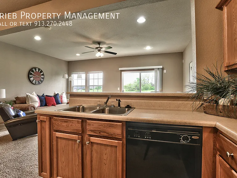 900 S Woodson Ct — Photo 6