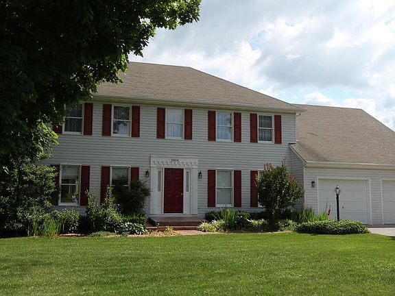 2nd image of 2004 Northside Dr