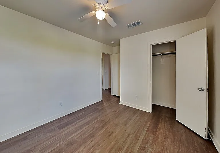 821 Jamie Dr — Photo 12